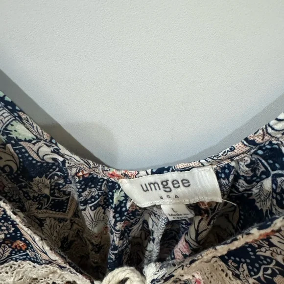 Umgee Navy and Cream Patterned Dress - Picture 4 of 8